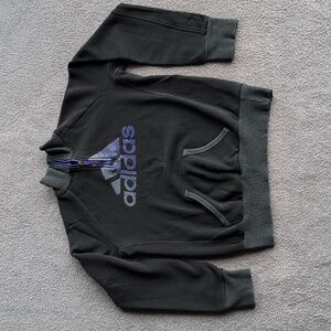 Adidas 1/4 Zip Sweatshirt in Black with Grey and Purple Details size S